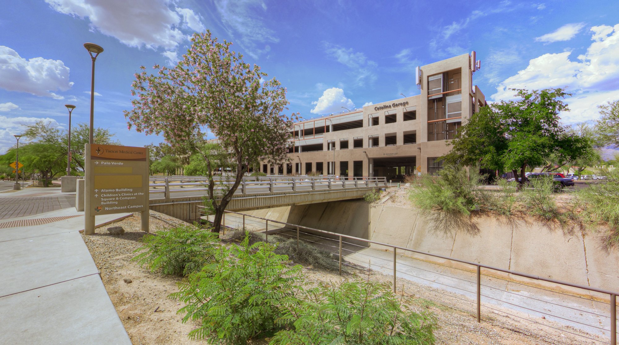 Select Medical Catalina Parking Garage