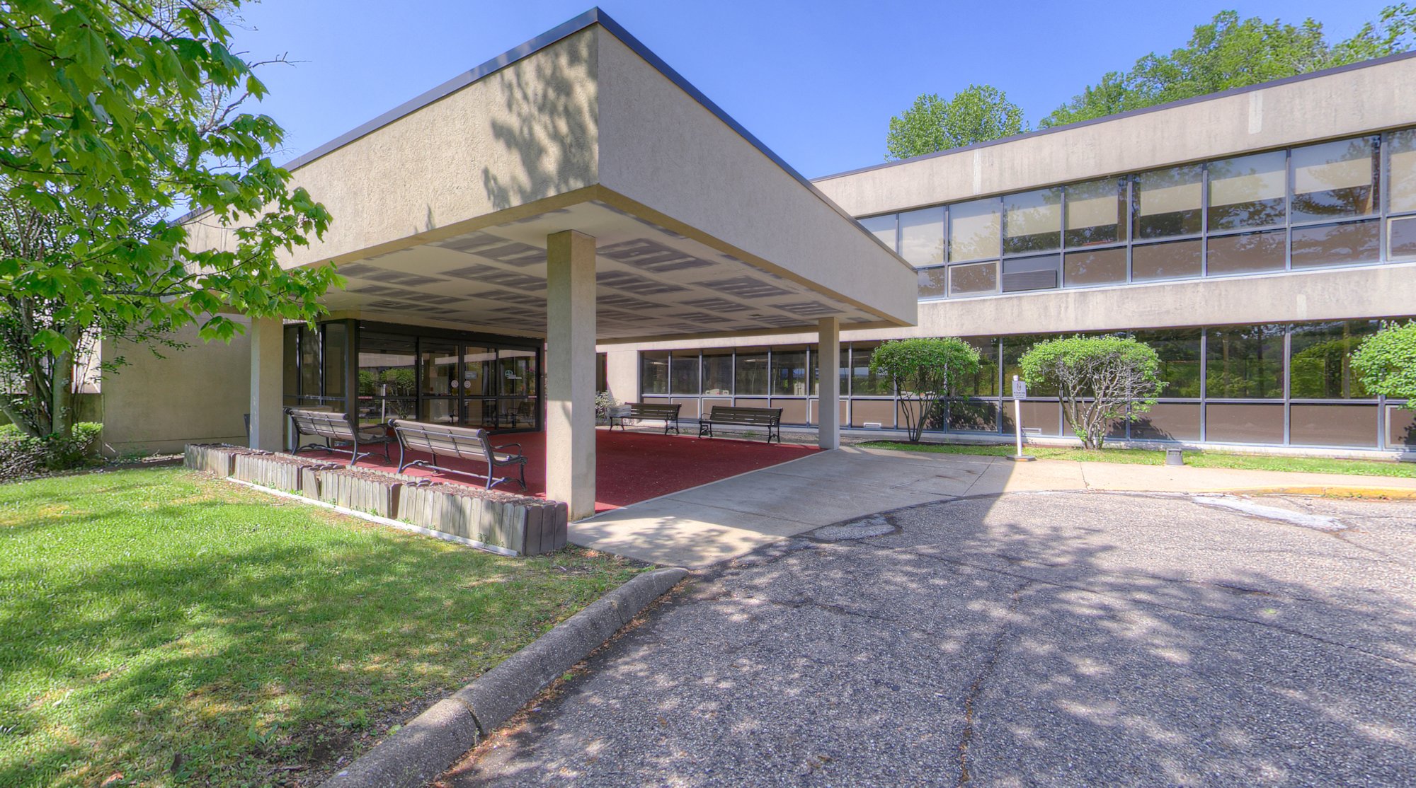 Select Medical Main Entrance